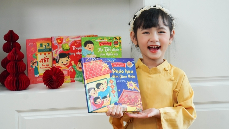 Tặng sách dịp Tết giúp trẻ giải trí lành mạnh, hình thành thói quen đọc