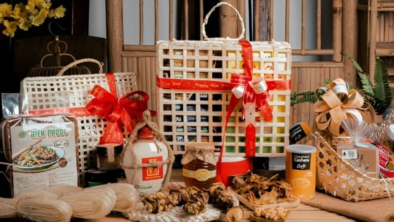 Quà Tết truyền thống 2026 thiết kế hiện đại và giàu giá trị văn hóa