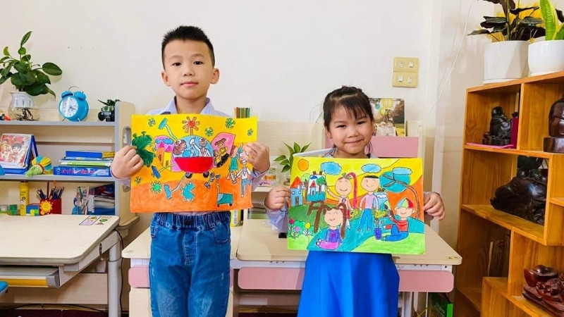 Tô màu, vẽ tranh giúp bé thỏa sức sáng tạo và hiểu thêm về nét đẹp văn hóa Tết