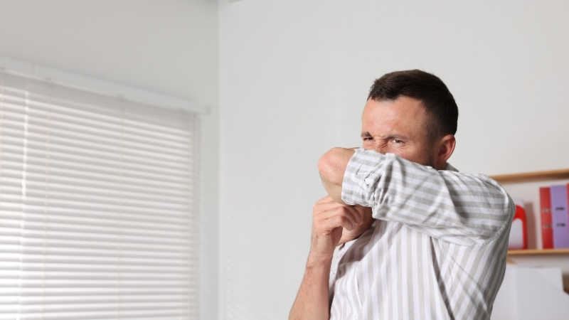 Ẩm mốc, mùi hôi trong phòng kín gây hại đến sức khỏe