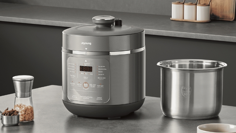 Cần xả áp hoàn toàn trước khi mở nắp nồi áp suất