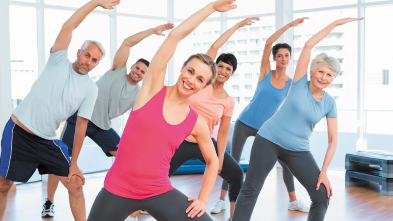 Vận động nhẹ giúp máu lưu thông và tinh thần tỉnh táo hơn