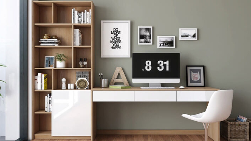 Bàn làm việc gọn gàng sau Tết