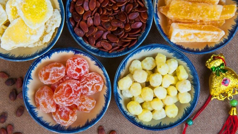 Thời tiết và mở dùng nhiều khiến snack, nước ngọt nhanh hỏng