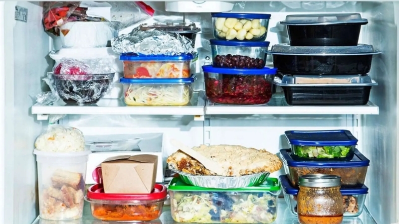 Thịt cá chia khẩu phần và bảo quản kín để dùng an toàn