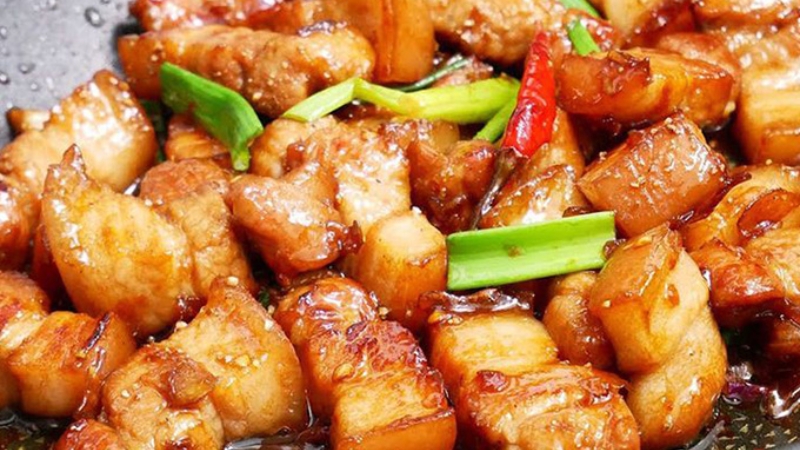 Các món đã nấu chín hâm nóng kỹ trước khi ăn lại