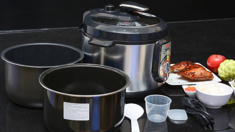 Loại bỏ dầu mỡ giúp nồi hết mùi và sáng hơn