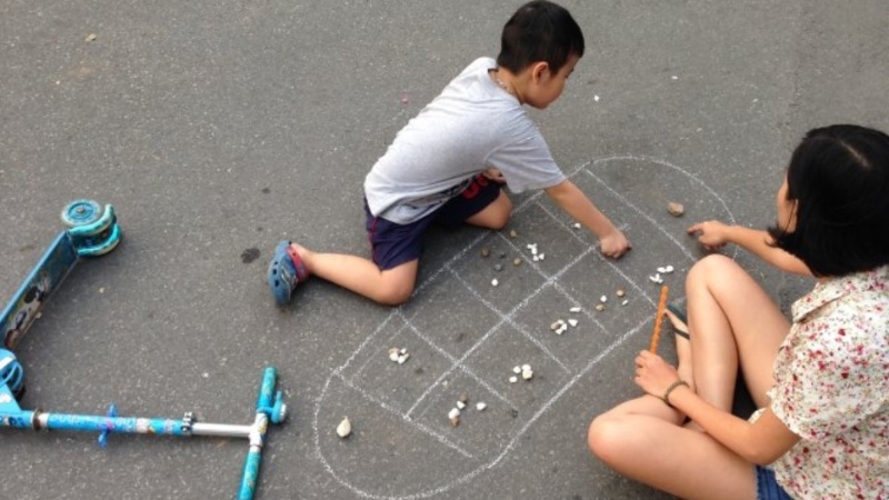 Ô ăn quan là một trò chơi dân gian truyền thống của Việt Nam