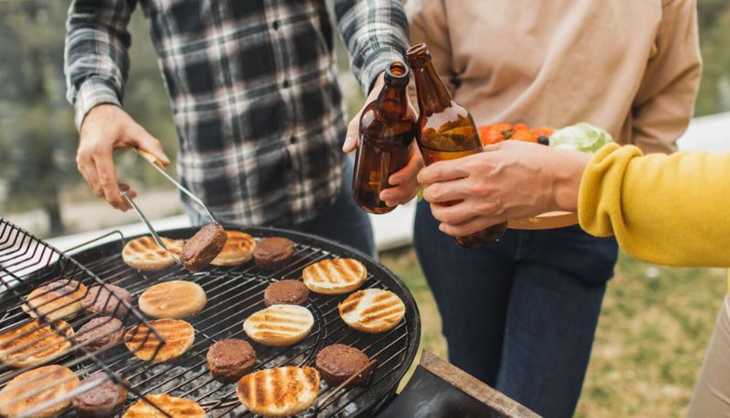 Chọn bia cho các bữa tiệc đông người, ngoài trời