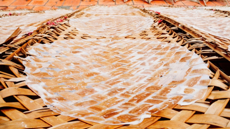 Ăn bánh tráng có tăng cân hay không phụ thuộc vào loại bánh tráng và cách ăn