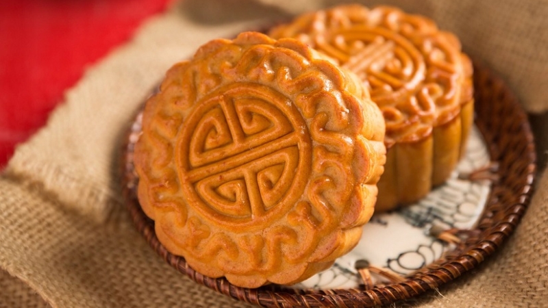 Hãy chia nhỏ bánh thành 8 - 12 phần và chỉ ăn 1 - 2 miếng mỗi lần