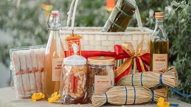 Chọn quà tết là đặc sản truyền thống ít sử dụng bao bì công nghiệp