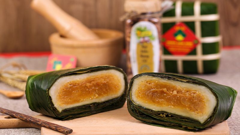 Bánh chưng chay cắt lát hấp dẫn cho mâm cỗ Tết