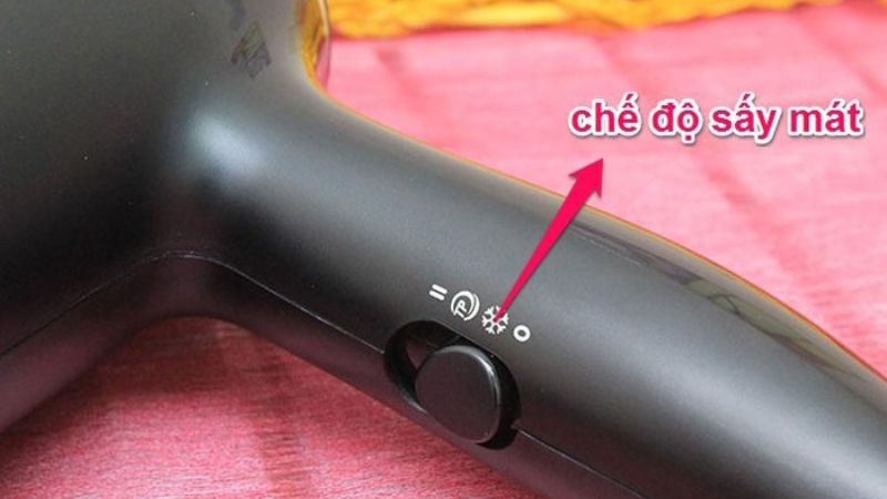Tổng hợp các chế độ sấy nóng, sấy mát và bảo vệ nhiệt cần có trên máy sấy tóc