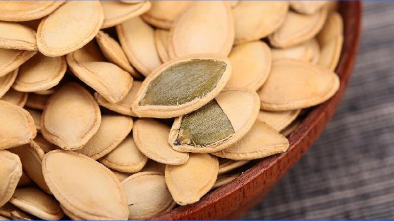 Ăn hạt bí có gây béo không phụ thuộc vào tổng lượng calo bạn nạp vào mỗi ngày.