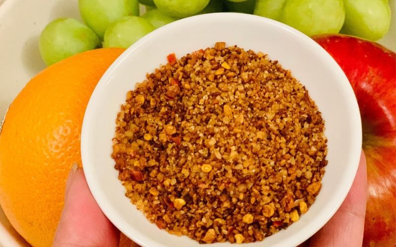 Gia vị bổ sung, đặc biệt là đường cát và bột ngọt