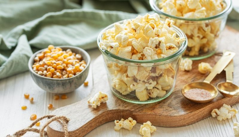 Bỏng ngô dễ làm và phù hợp nhiều lứa tuổi khi xem phim