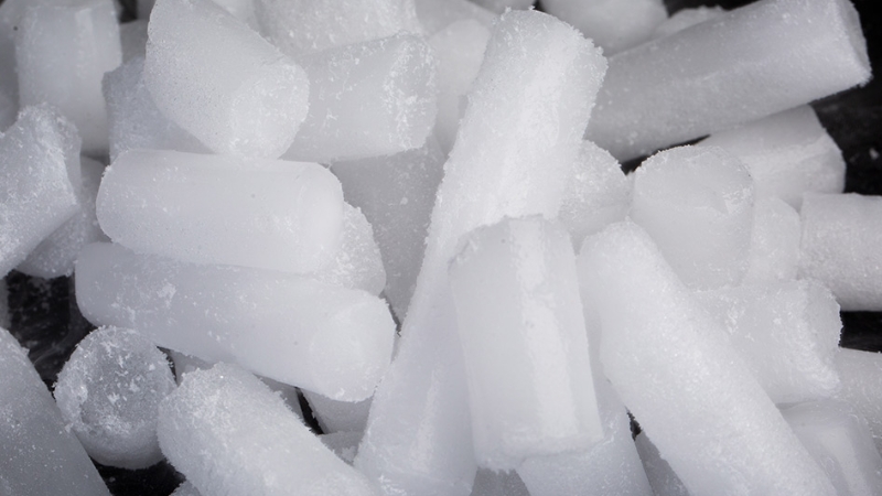 Đá khô có thể giữ trạng thái rắn khoảng 18 - 24 giờ