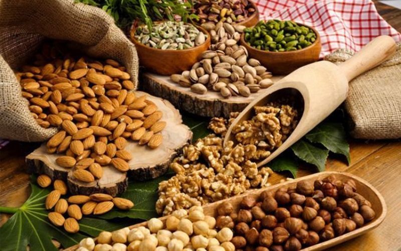 Ngũ cốc nguyên hạt là loại hạt chưa làm sạch lớp vỏ trấu bên ngoài