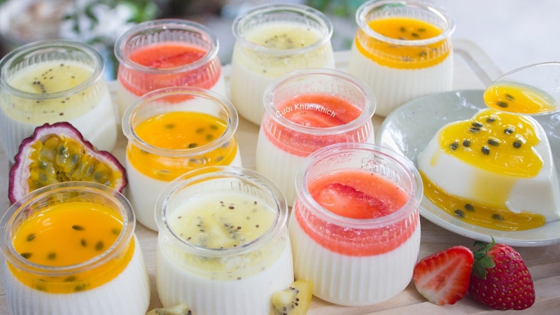 Panna Cotta sốt trái cây