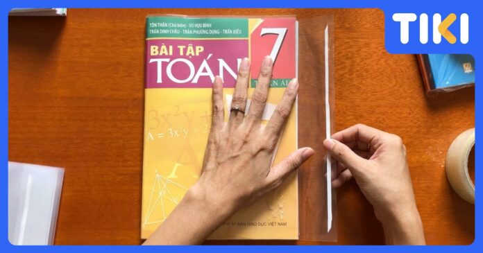 Cách bọc sách giáo khoa đẹp, đơn giản tại nhà