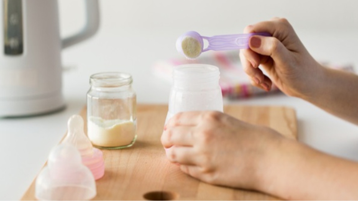 Pha sữa ColosBaby đúng cách để không mất kháng thể