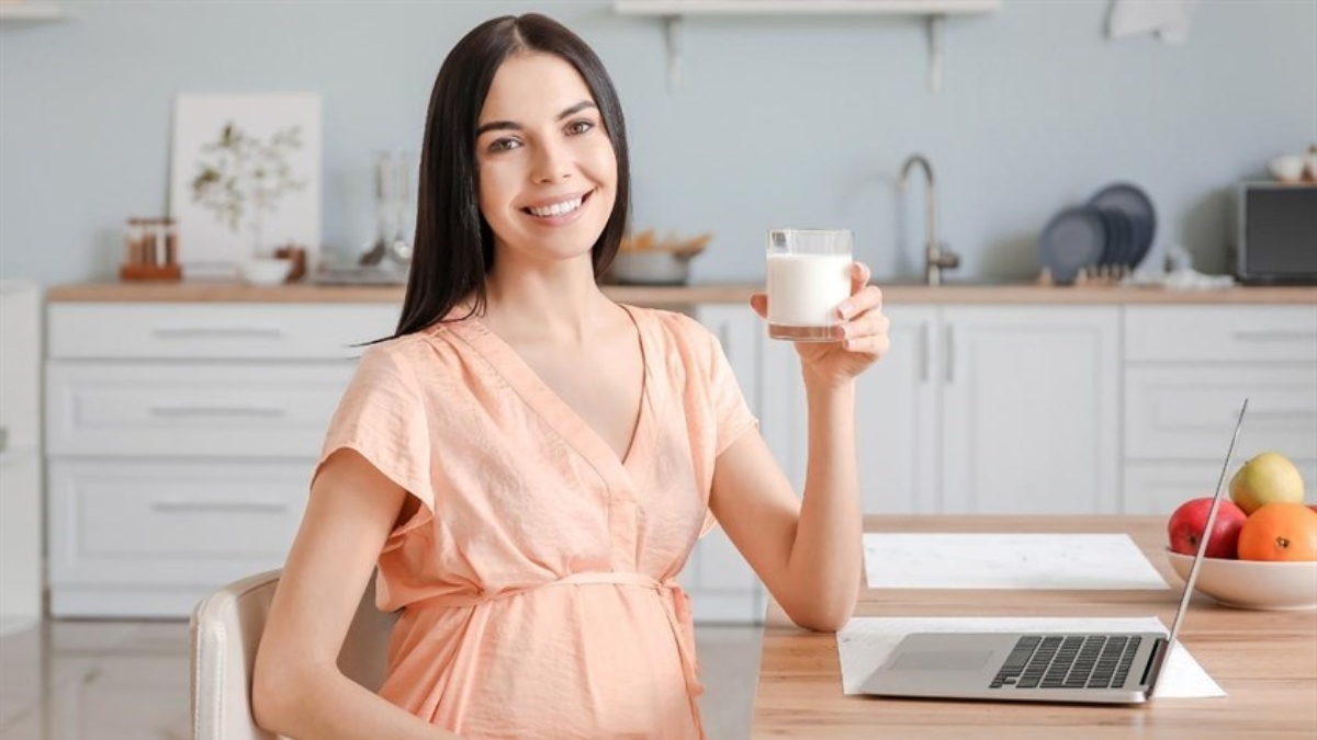 Thời điểm uống sữa bầu phù hợp trong ngày