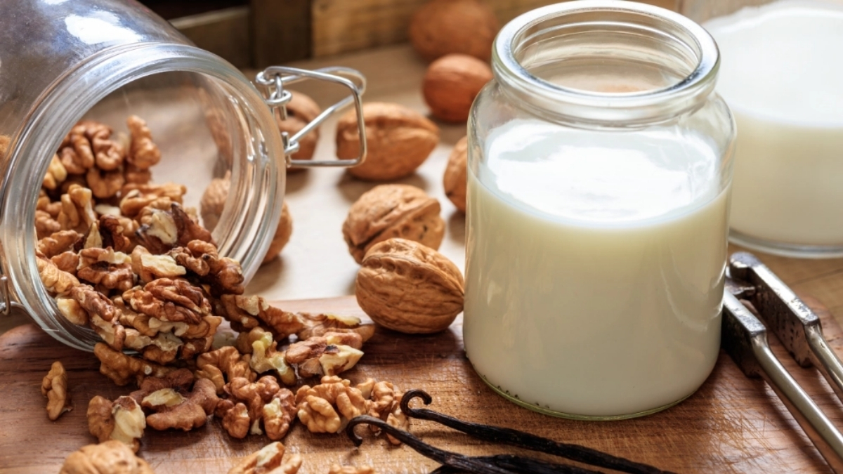 Sữa óc chó mix mè đen bổ sung dưỡng chất