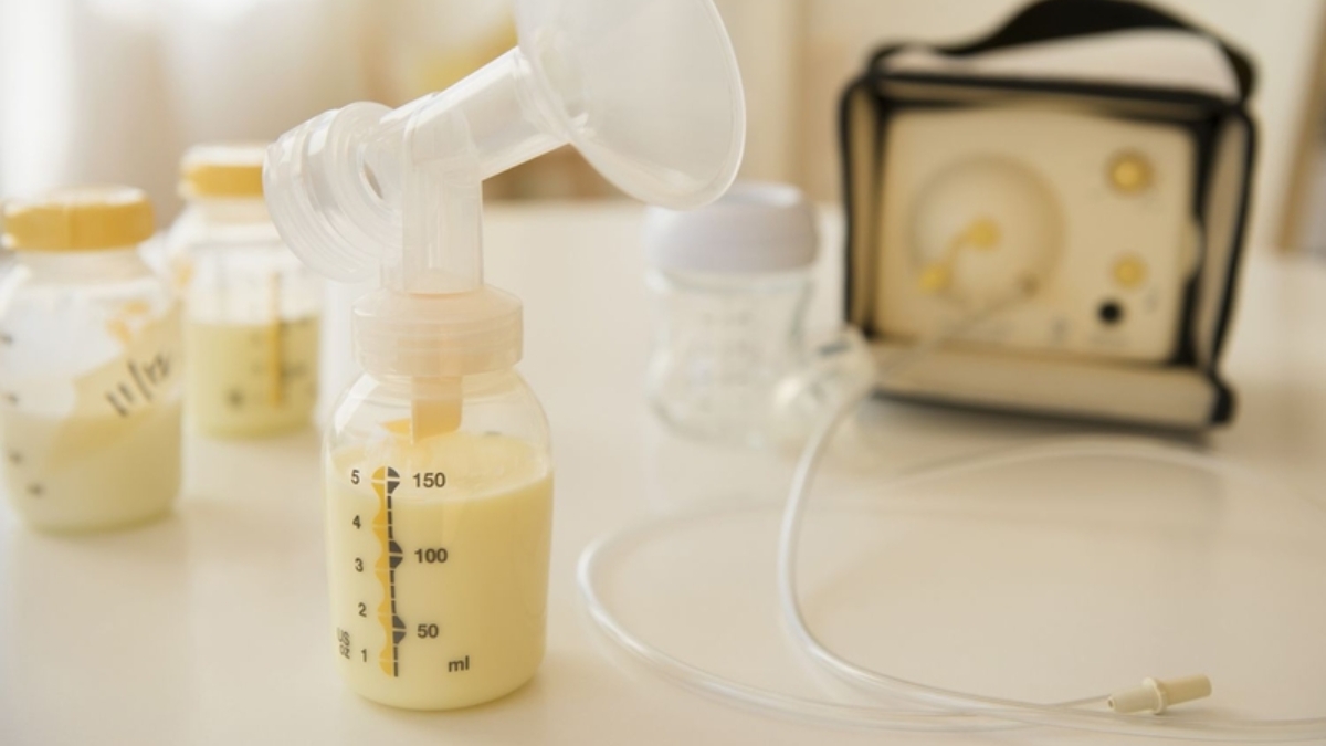 Nên lựa chọn sữa bột được sản xuất tại cơ sở đạt tiêu chuẩn