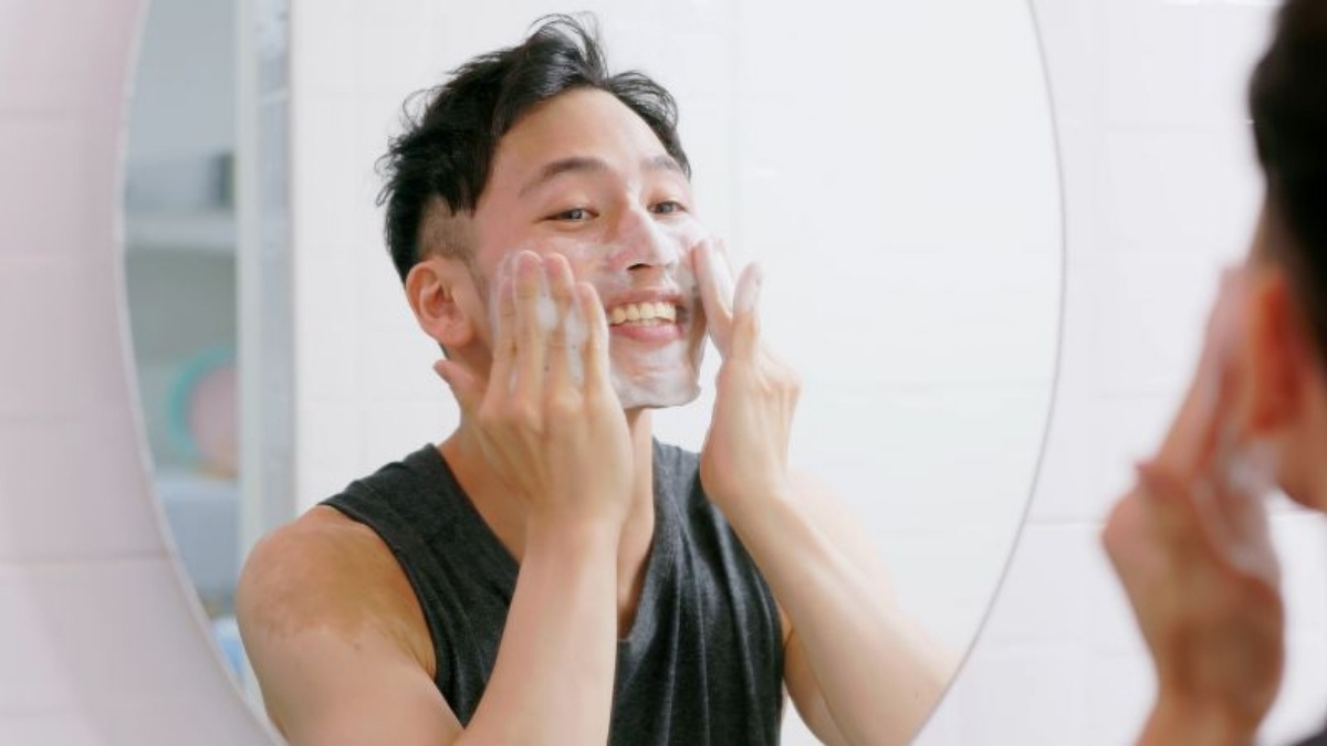 Cần chọn sữa rửa mặt phù hợp với loại da như da dầu, da khô,...