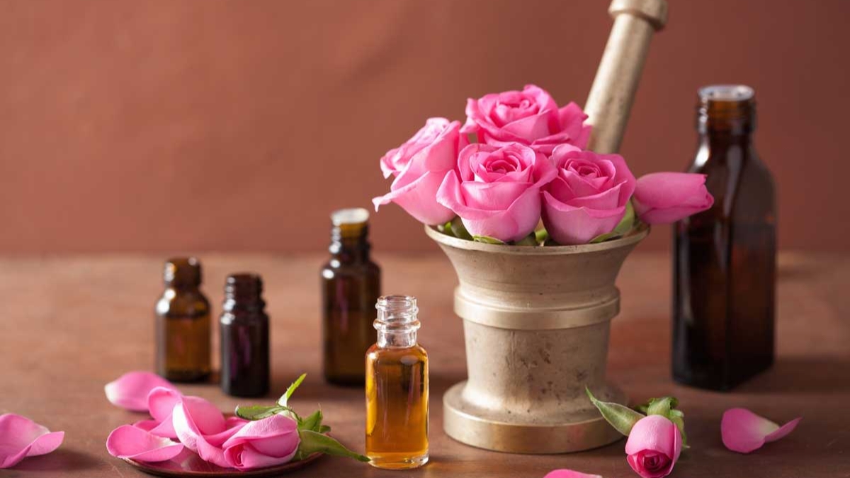 Tinh dầu thường được đựng trong chai thủy tinh tối màu
