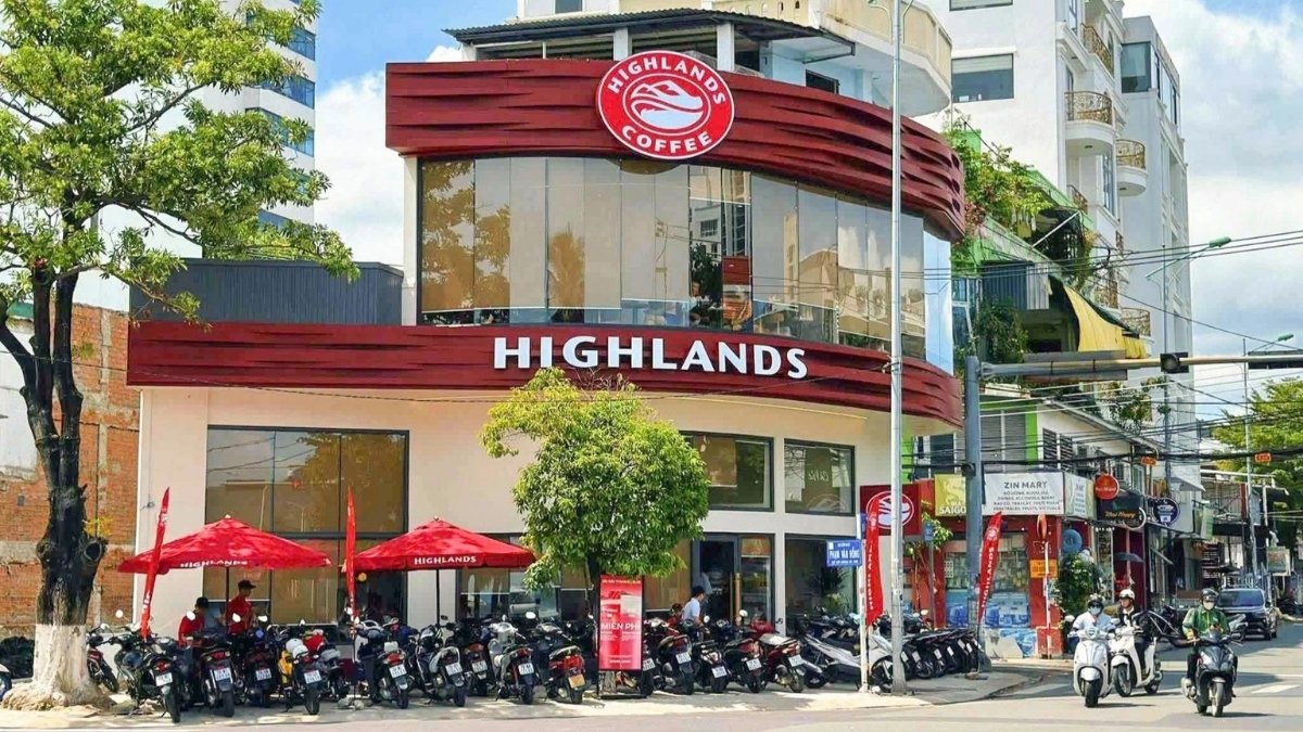 Highlands thường có quán ở các ngã tư sầm uất, không gian mở