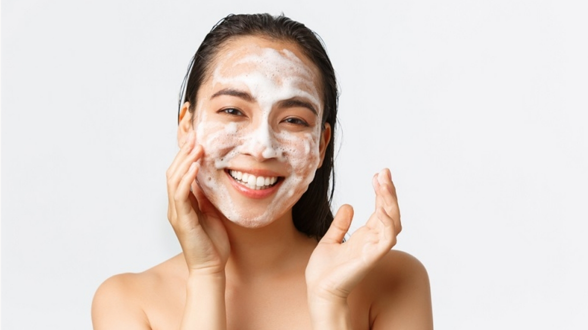 Sử dụng sữa rửa mặt phù hợp với loại da
Sử dụng sữa rửa mặt phù hợp với loại da