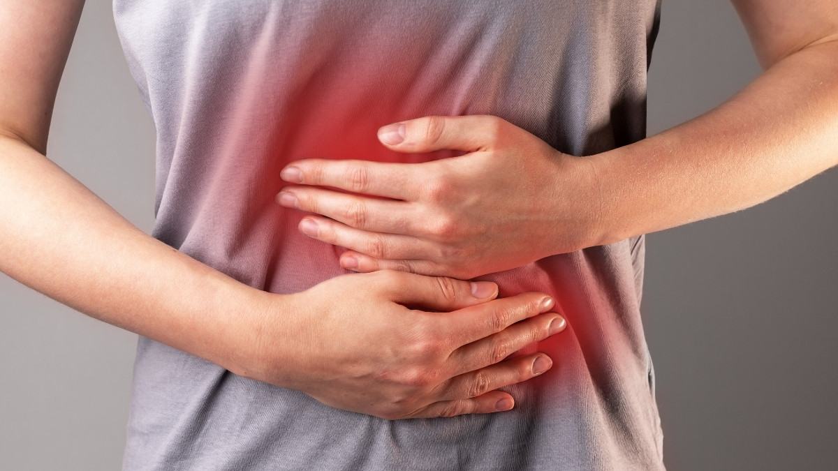 Người có tiền sử viêm loét dạ dày hoặc trào ngược axit không ăn sữa chua khi đói